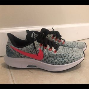 Nike Women’s Air Zoom Pegasus 35 Running Shoes